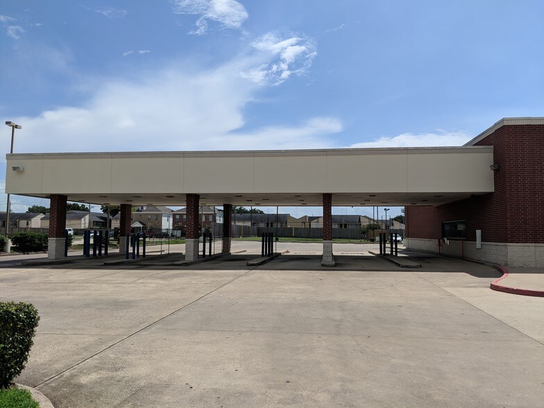 More Photos Of 6671-6675 W Bellfort St, Houston Freestanding For Lease