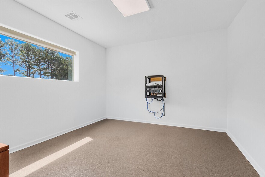 More Photos Of 12585 Rose Rd, Willis Warehouse For Sale