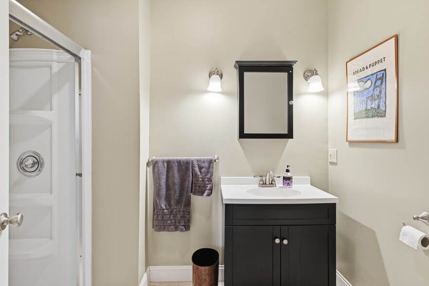 More Photos Of 732 Elm St, West Springfield Freestanding For Sale