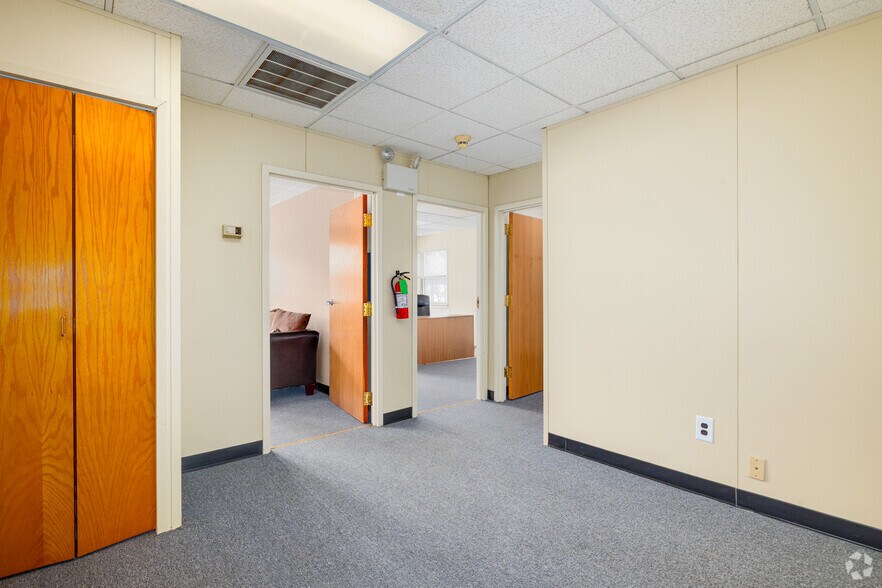 More Photos Of 100-1000 Birchfield Dr, Mount, Mount Laurel Unknown For Lease