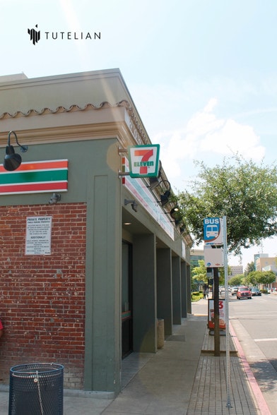 More Photos Of 2602-2630 Tulare St, Fresno General Retail For Lease
