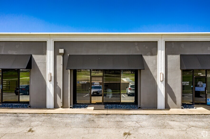 More Photos Of 3700 Fredericksburg Rd, San Antonio General Retail For Lease