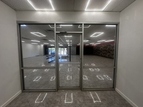 More Photos Of 10122 San Pedro Ave, San Antonio Freestanding For Lease