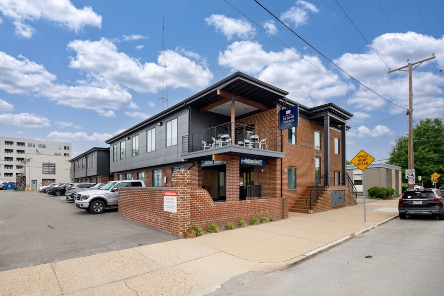 Primary Photo Of 3117 W Clay St, Richmond Loft Creative Space For Sale