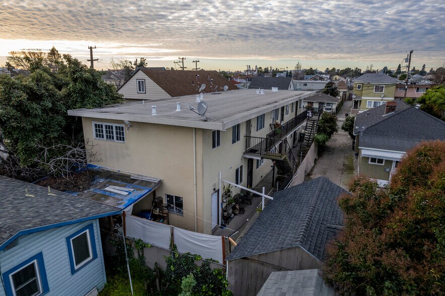 More Photos Of 1806 41st Ave, Oakland Apartments For Sale