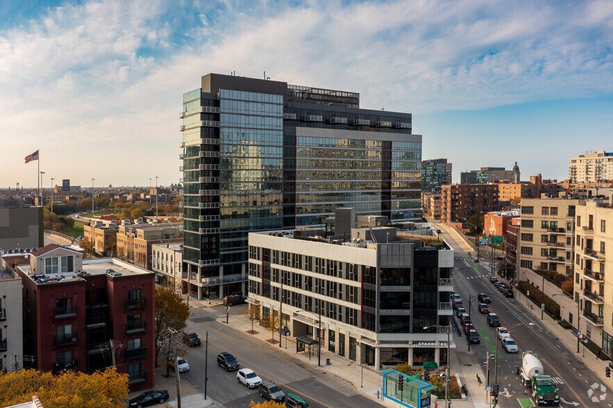 More Photos Of 500 N Milwaukee Ave, Chicago Apartments For Lease