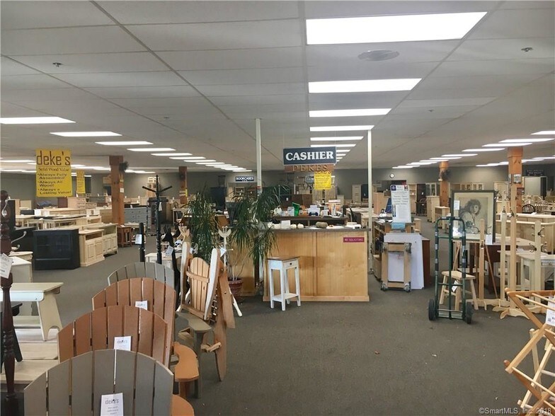 More Photos Of 312 E Main St, Branford Freestanding For Lease