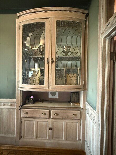 More Photos Of 1201 Griffin St W, Dallas Office For Sale