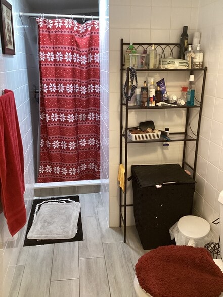 More Photos Of 2513 West St, Union City Apartments For Sale