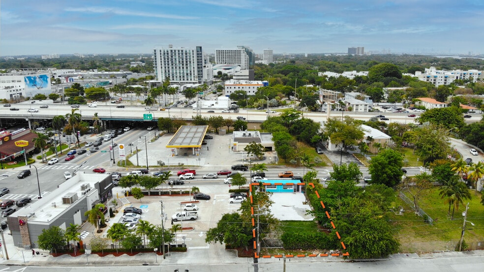 More Photos Of 400 NE 36th St, Miami Land For Lease