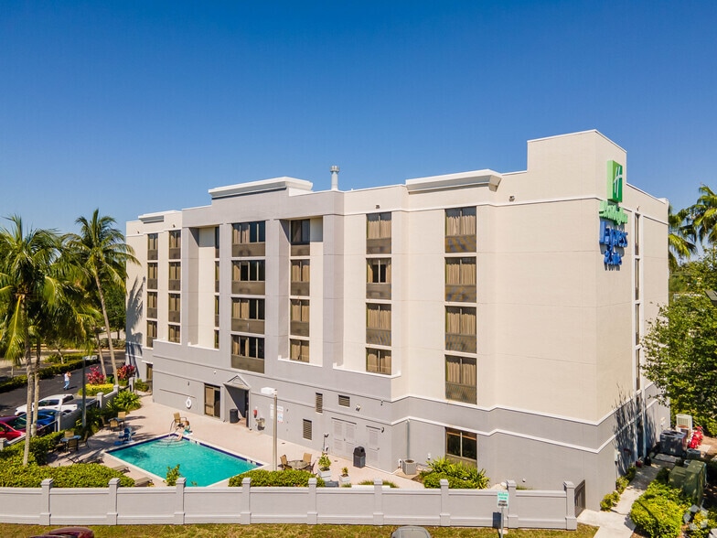 More Photos Of 11520 SW 88th St, Miami Hotel For Sale