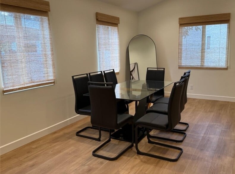 More Photos Of 22839 Dolorosa St, Woodland Hills Multifamily For Lease