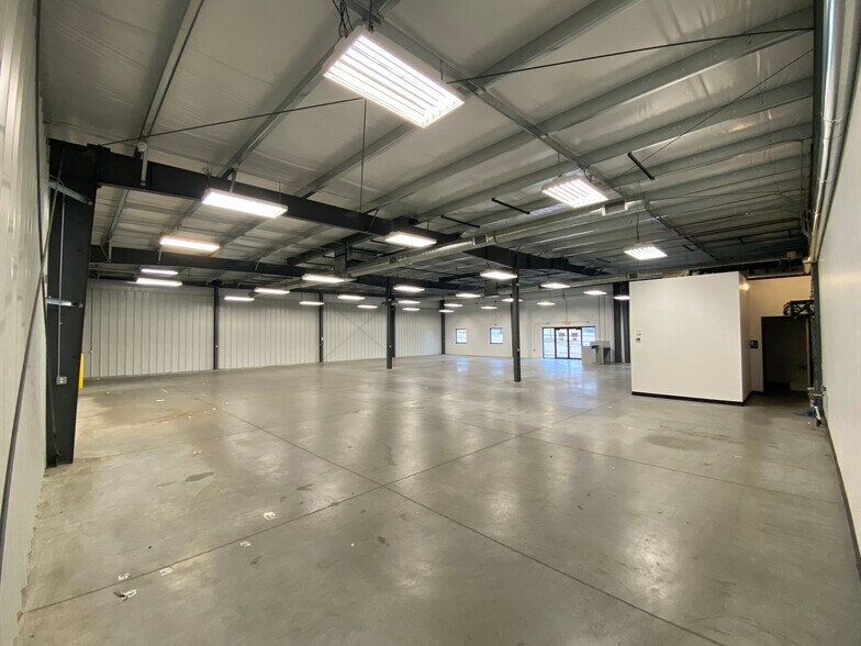 More Photos Of 1793 N Main St, Orrville Service For Sale