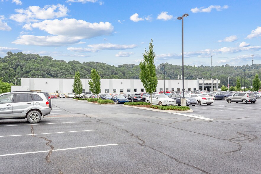 More Photos Of 500 Kinetic Dr, Huntington Office For Sale