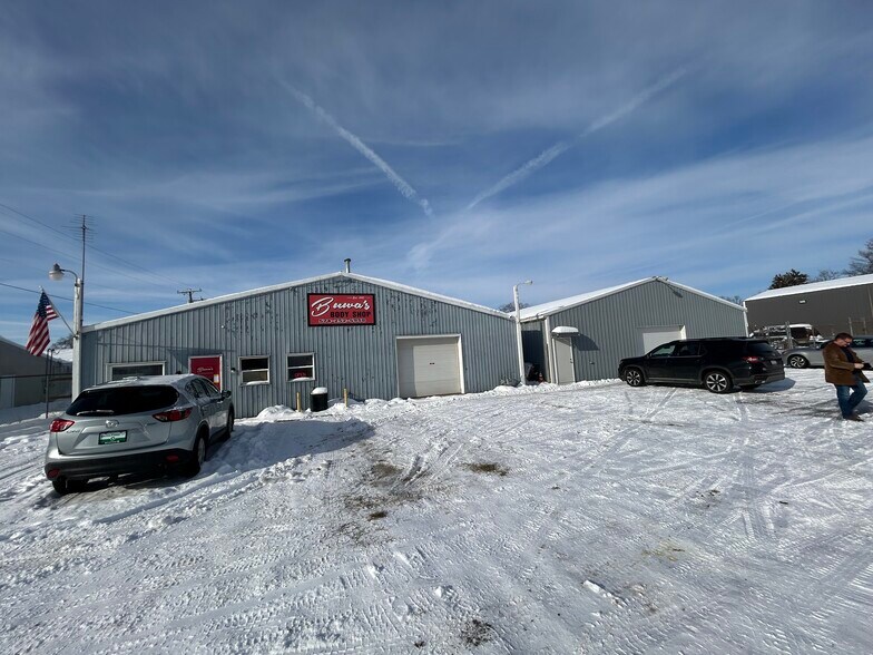 Primary Photo Of 55955 Hoosier Ave, Mishawaka Warehouse For Sale