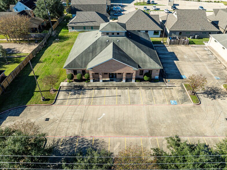 More Photos Of 714 S Peek Rd, Katy Medical For Lease