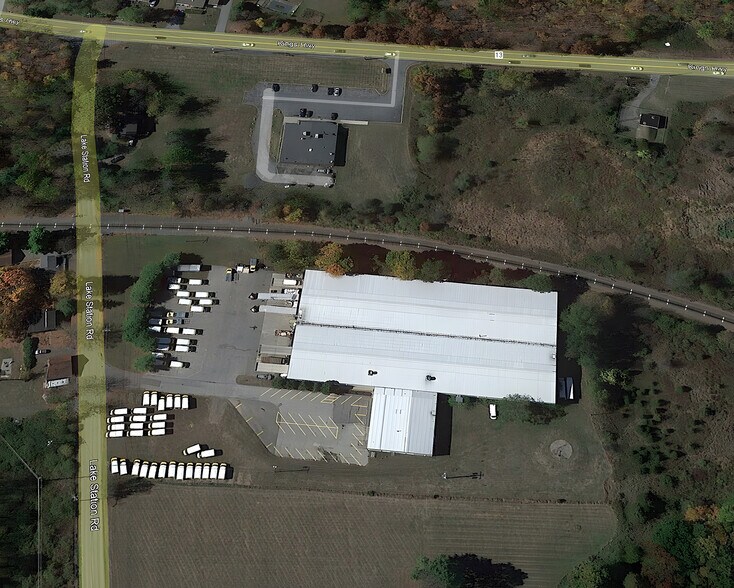 More Photos Of 7 Lake Station Rd, Warwick Manufacturing For Lease