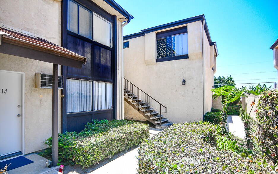 More Photos Of 3712 Howard Ave, Los Alamitos Multifamily For Sale