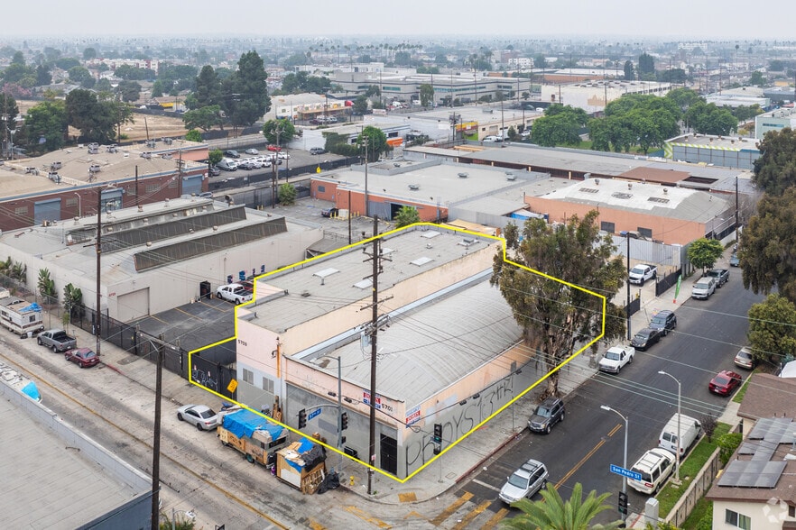 Primary Photo Of 5701-5709 S San Pedro St, Los Angeles Manufacturing For Lease