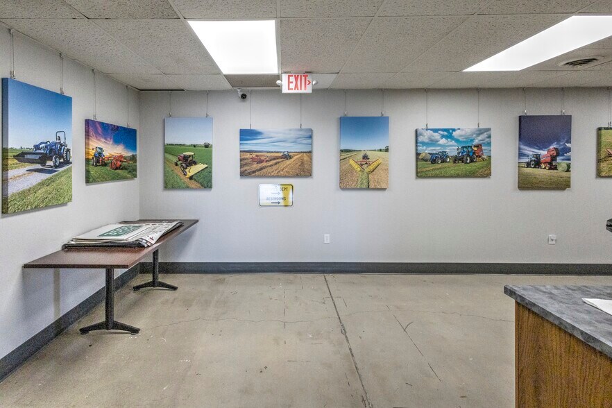 More Photos Of 1909 N Highway 81, Duncan Auto Dealership For Sale