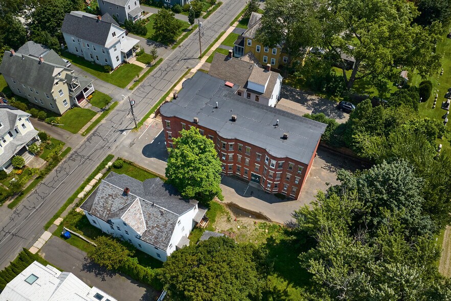 More Photos Of 18 Orchard St, Northampton Apartments For Sale