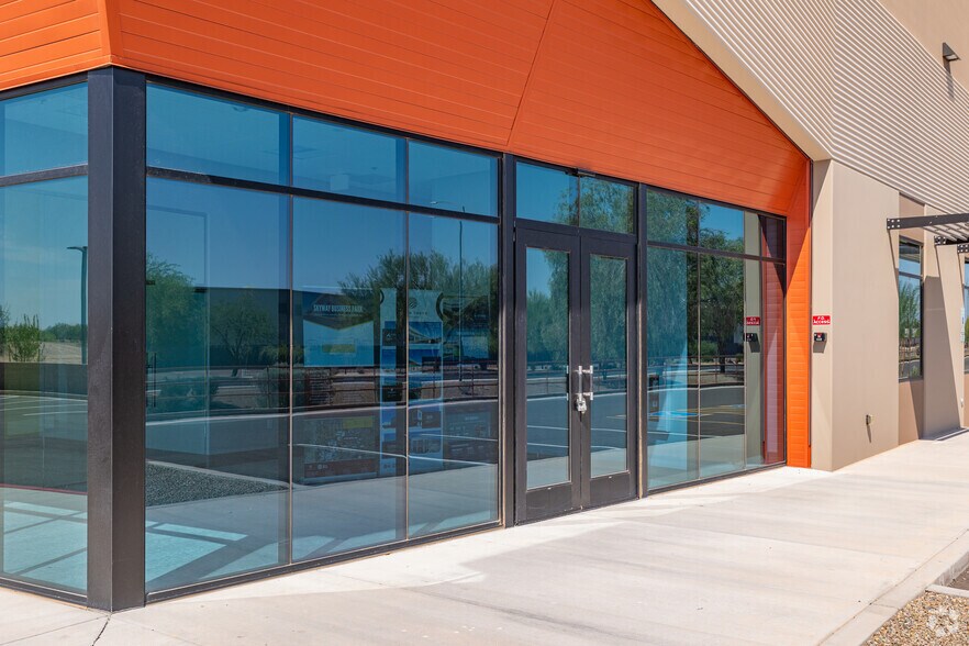 More Photos Of 13280 W Rioglass Solar Rd, Surprise Warehouse For Lease