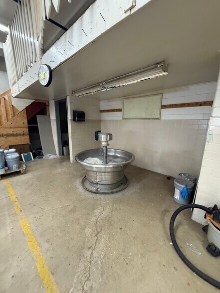 More Photos Of 2960 W Enon Rd, Xenia Flex For Lease