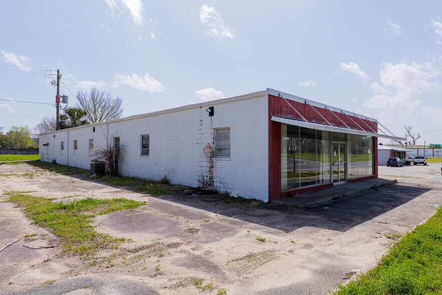 More Photos Of 415 W Hill, Valdosta Freestanding For Sale