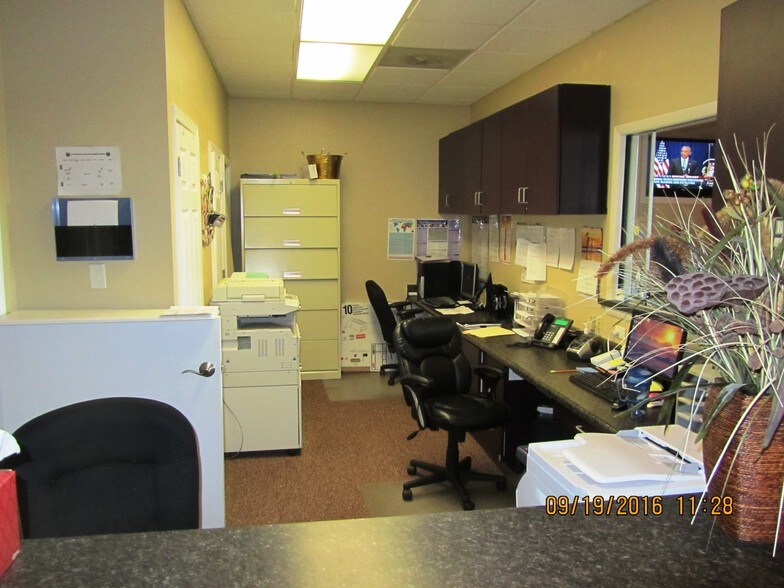 More Photos Of 704 Keystone Ct, Fayetteville Medical For Lease