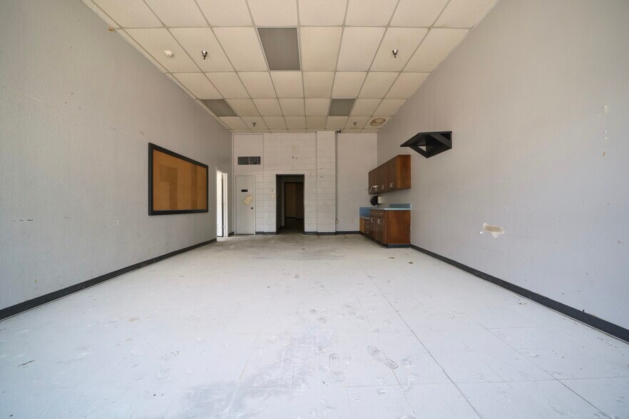 More Photos Of 970 E Humbolt St, Fort Worth Medical For Sale