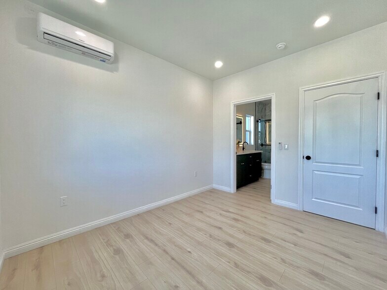 More Photos Of 938 E Sandra Ave, Arcadia Apartments For Sale