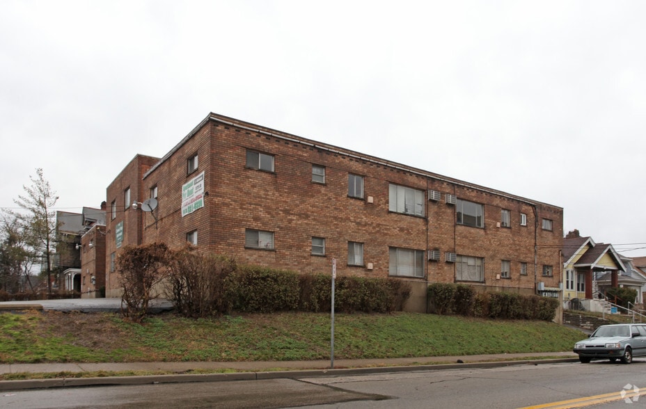 More Photos Of , Cincinnati Multifamily For Sale