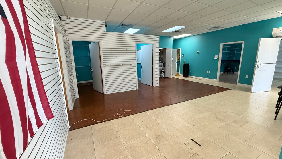More Photos Of 3350-3390 E Bay Dr, Largo Storefront For Lease