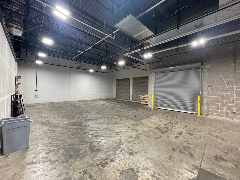 More Photos Of 4069 Commonwealth Ave, Eau Claire General Retail For Lease