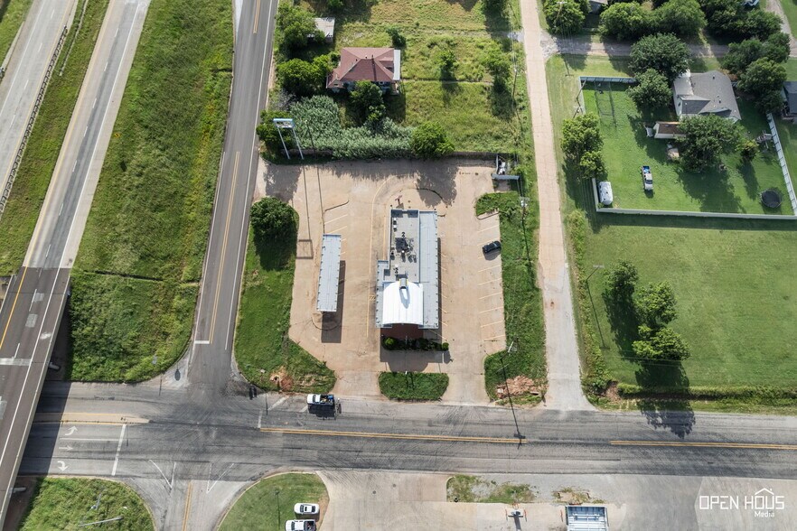 More Photos Of 1298 N Bailey St, Electra Fast Food For Sale