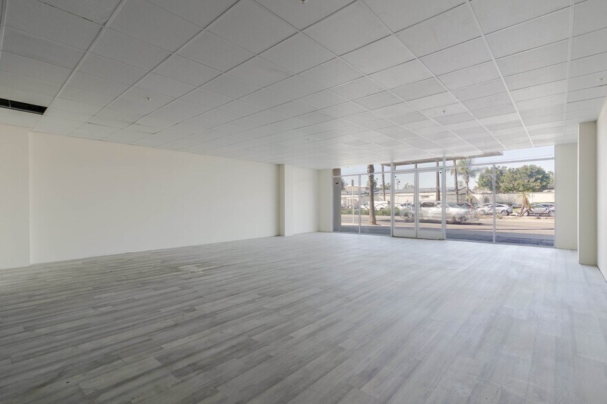 More Photos Of 1598 Long Beach Blvd, Long Beach Storefront Retail Office For Sale