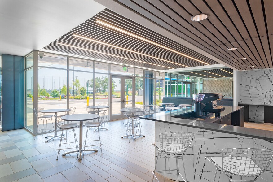 More Photos Of 5111-5115 W JB Hunt Dr, Rogers Unknown For Lease