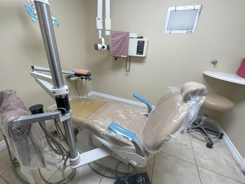 More Photos Of 11036-11046 Washington Blvd, Whittier Loft Creative Space For Lease