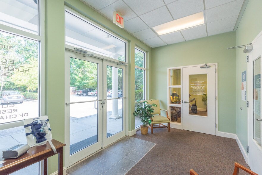 More Photos Of 897 Von Kolnitz Rd, Mount Pleasant Medical For Lease