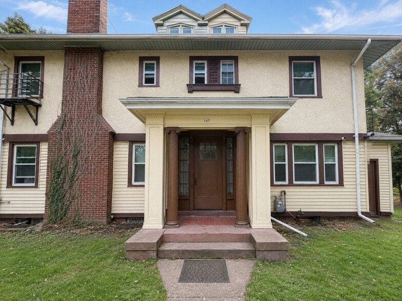 More Photos Of 147 Parkdale Ter, Rochester Apartments For Sale