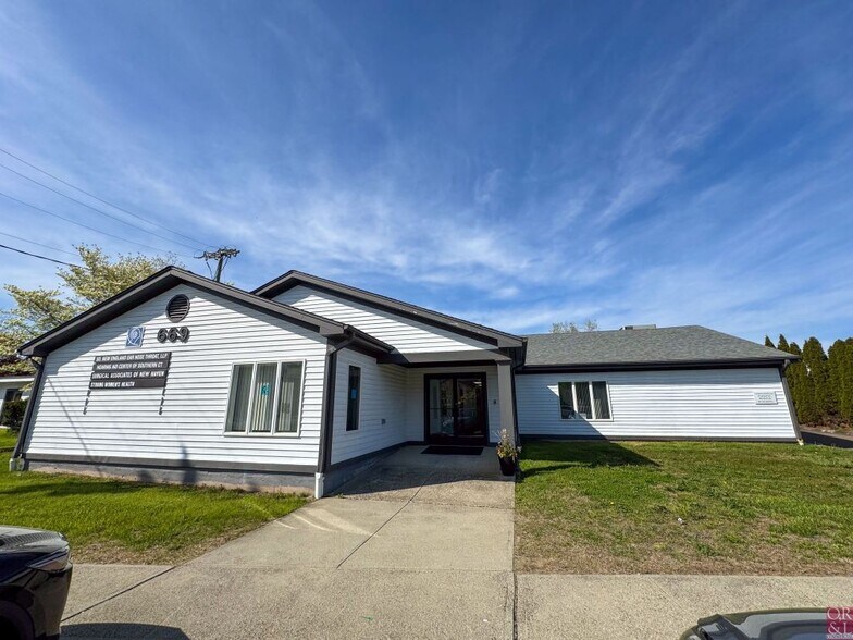 More Photos Of 669 Boston Post Rd, Guilford Medical For Lease