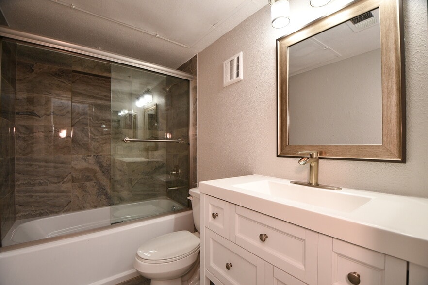 More Photos Of , Houston Multifamily For Sale