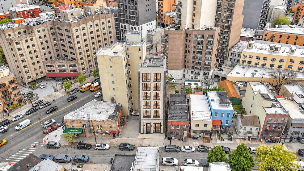 More Photos Of 18-44 26th Rd, Queens Land For Sale
