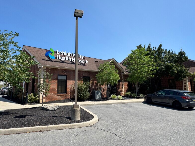 More Photos Of 6451 Village Ln, Macungie Office For Lease