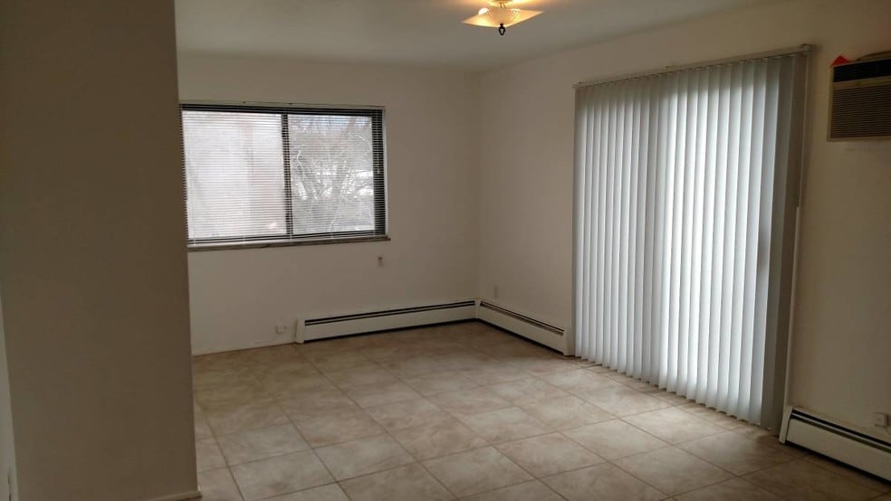 More Photos Of 4467 Lee Rd, Cleveland Apartments For Sale