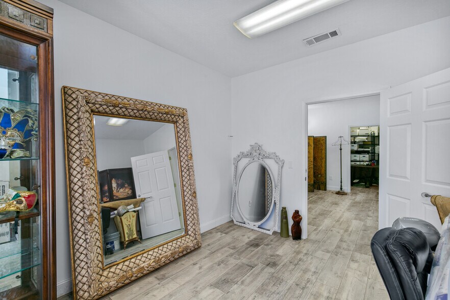 More Photos Of 407 Orchard Park, Ridgeland Office Residential For Sale