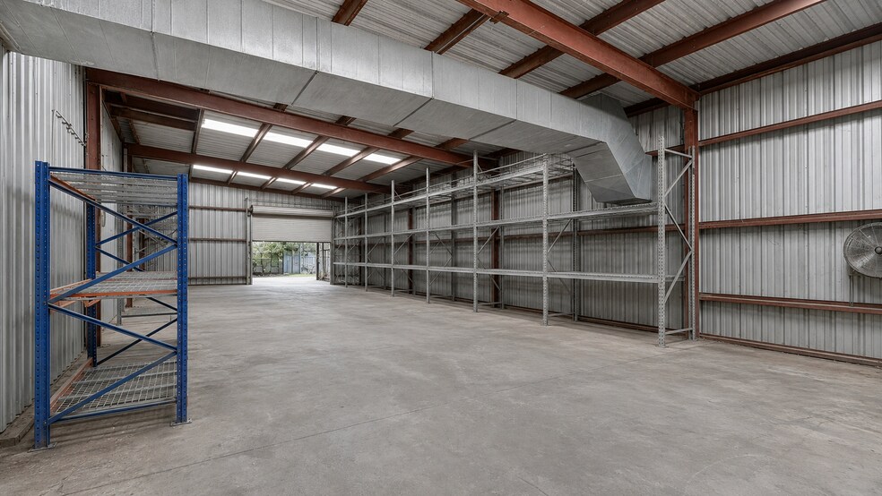 More Photos Of 3145 US Highway 92 E, Lakeland Warehouse For Lease