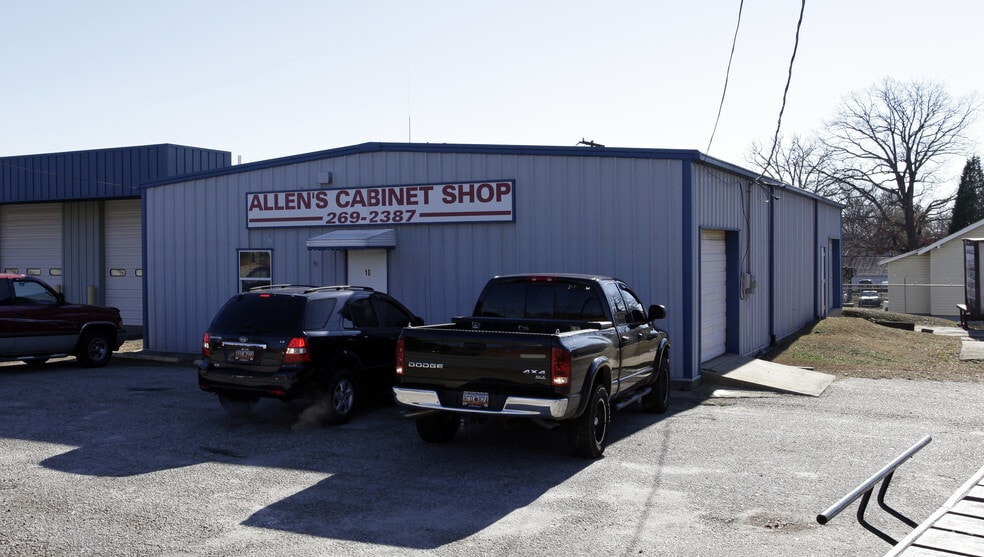 More Photos Of 10 Draper St, Greenville Warehouse For Sale