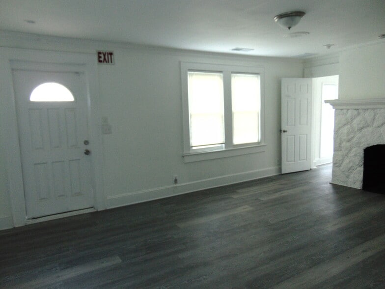 More Photos Of 6277 Memorial Dr, Stone Mountain Medical For Sale