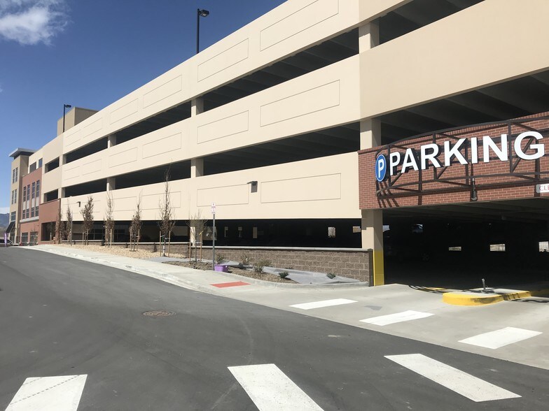 More Photos Of 3 Superior Dr, Superior Medical For Lease